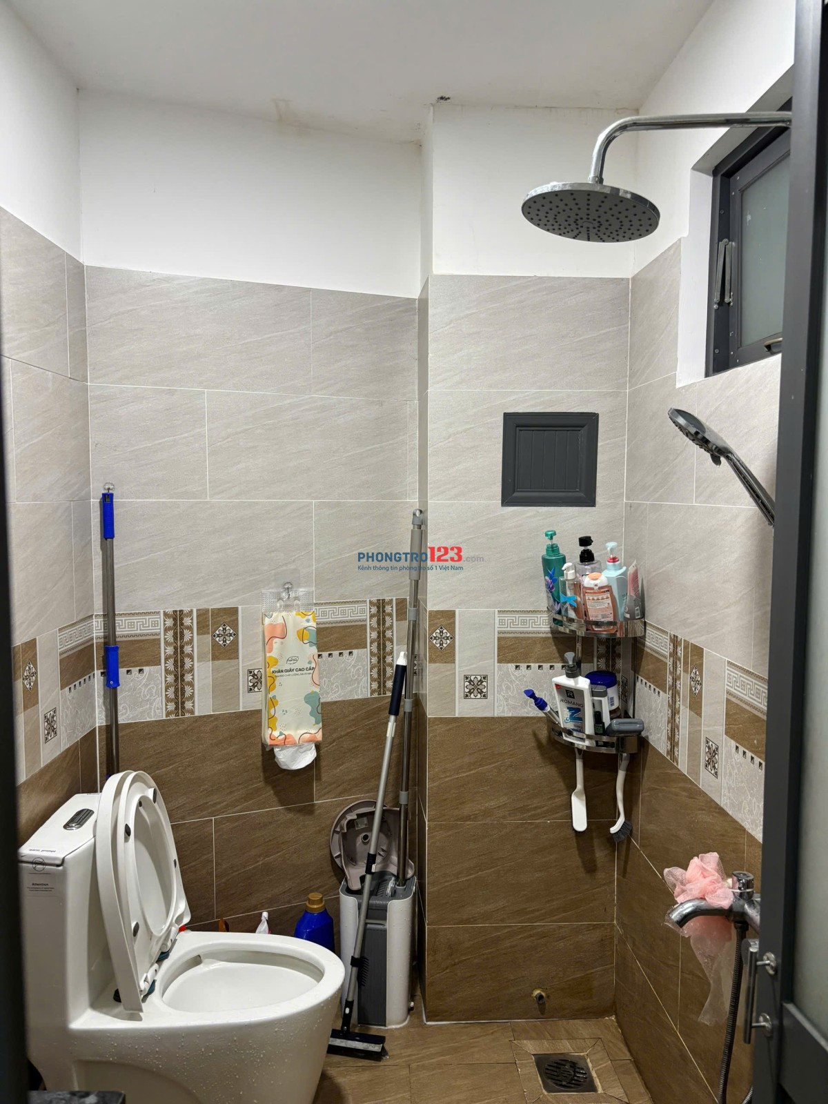 Tìm 2 nữ ở ghép, vô ở ngay tại Quận 3 (Hiện đã có 1 nữ)