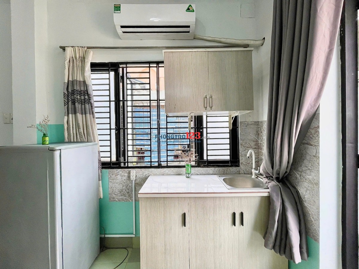 Studio ban công đẹp 25m2, MT Lê Quang Định Bà Chiểu, tiện nghi