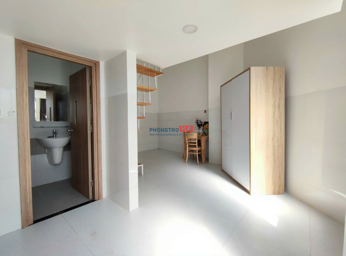 Cho Thuê Căn Hộ Duplex 30m2 Bạn Công Cửa Sổ Thoáng Mát Gần Đại Học Bách Khoa, Tân Bình