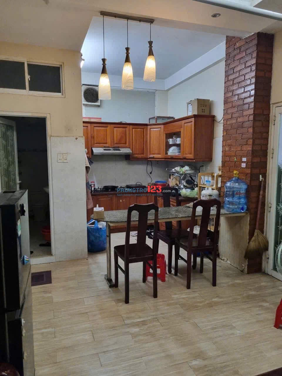 Chung cư Bàu cát, P10,Tân BÌnh căn 70m2, 2p ngủ giá 9tr/th