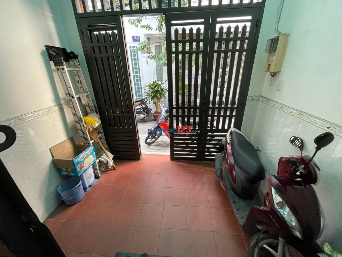 Cho nữ thuê trọ giá sinh viên, bao điện nước, ngay tại trung tâm quận 1