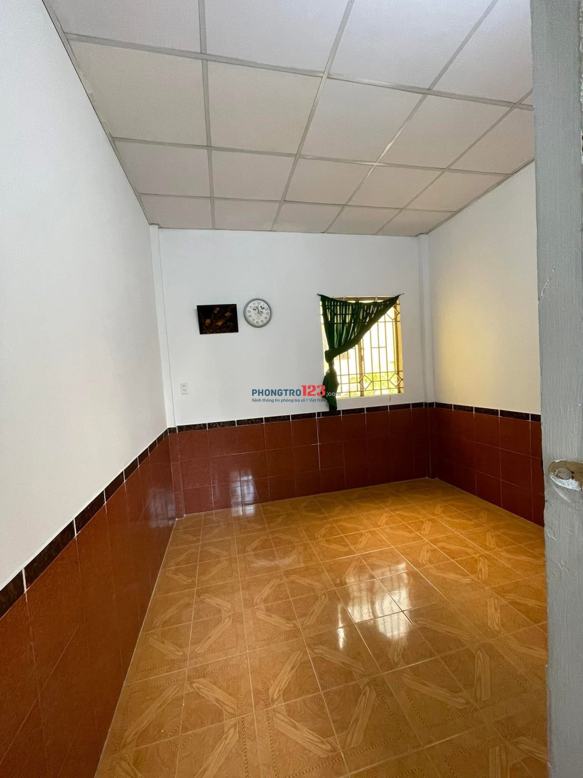 Cho nữ thuê trọ giá sinh viên, bao điện nước, ngay tại trung tâm quận 1