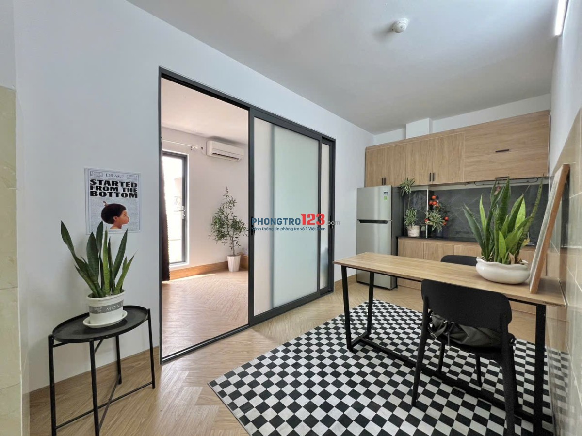 Căn Hộ 1 Phòng Ngủ – Ban Công, Tách Bếp – Full Nội Thất – Gần Sân Bay Tân Sơn Nhất