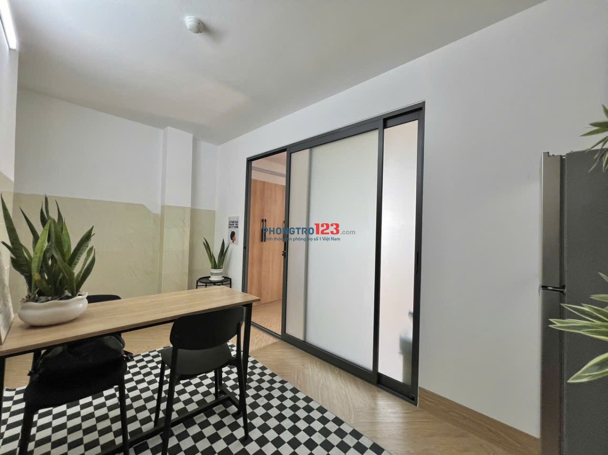 Căn Hộ 1 Phòng Ngủ – Ban Công, Tách Bếp – Full Nội Thất – Gần Sân Bay Tân Sơn Nhất