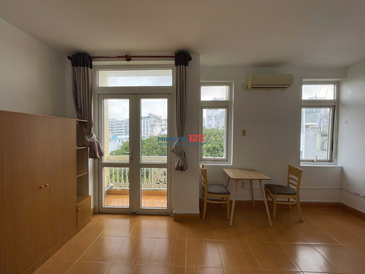 CĂN HỘ STUDIO BAN CÔNG – FULL NỘI THẤT, MÁY GIẶT RIÊNG – GẦN SÂN BAY TÂN SƠN NHẤT