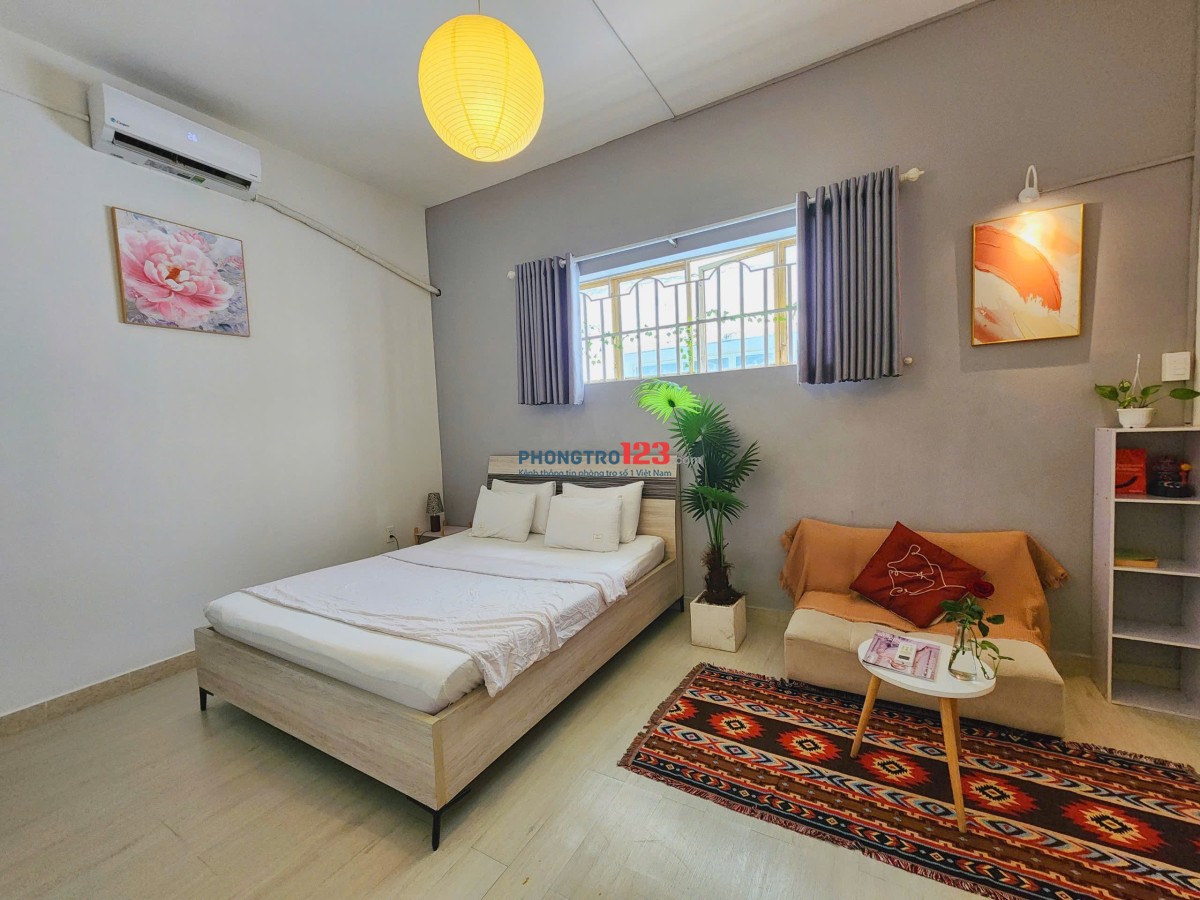 Phòng cho thuê gần chợ Tân Định đường Trần Nhật Duật full nội thất thuận tiện vào Hai Bà Trưng Q3