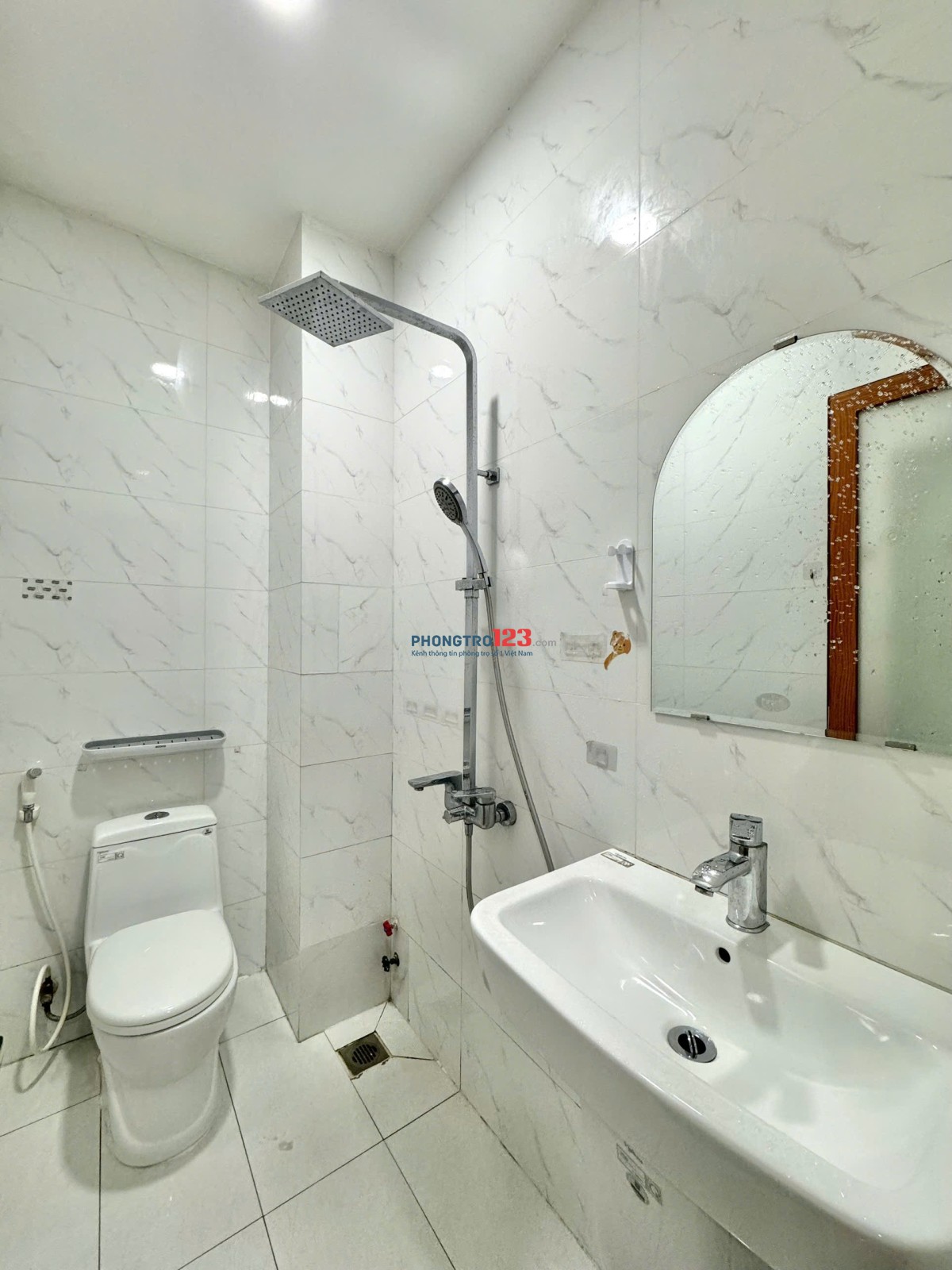 PHÒNG CAO CẤP 5’ ĐI ĐH KINH TẾ BÁCH KHOA, NGAY CẦU VƯỢT 3/2 QUẬN 10