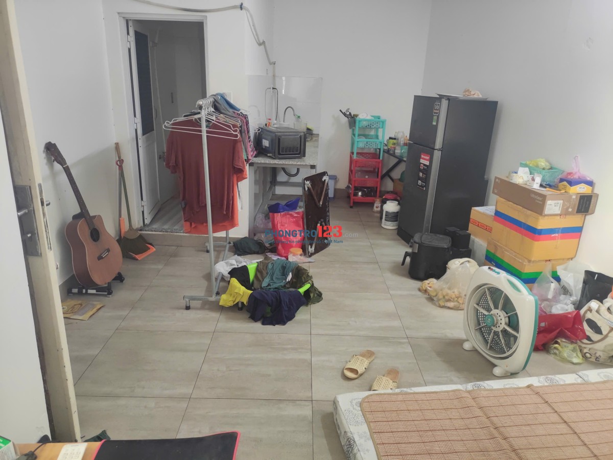 Pass phòng trọ ở đường số 4, phường linh tây, tp thủ đức. diện tích tầm 20m2