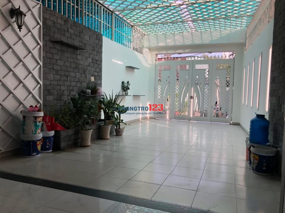 Chính chủ cho thuê phòng trọ sát TTTM Gigamall Thủ Đức, full nội thất