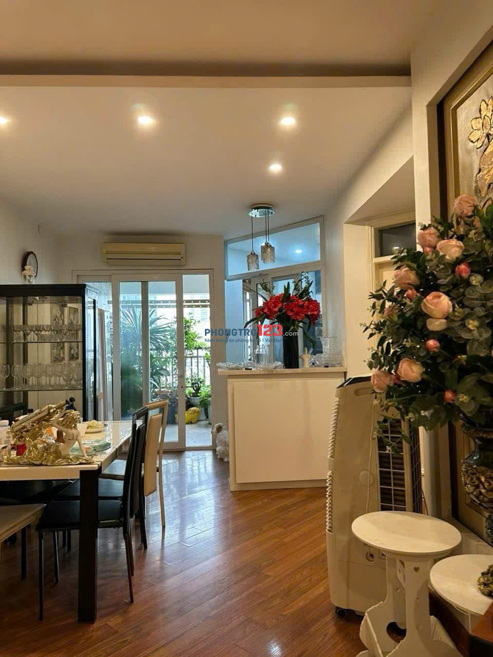 C/c Kim Hồng, Vườn Lài, TP: Căn góc 2p ngủ, 2wc, full nội thất, 9 triệu, 85m2