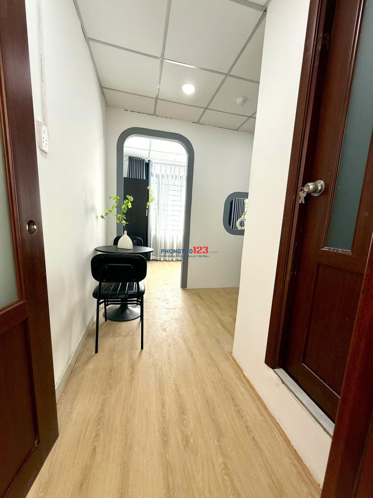 Căn Hộ 1 Phòng Ngủ – Ban Công, Tách Bếp – Full Nội Thất, Decor Sẵn Siêu Đẹp – Gần Đh Văn Hiến