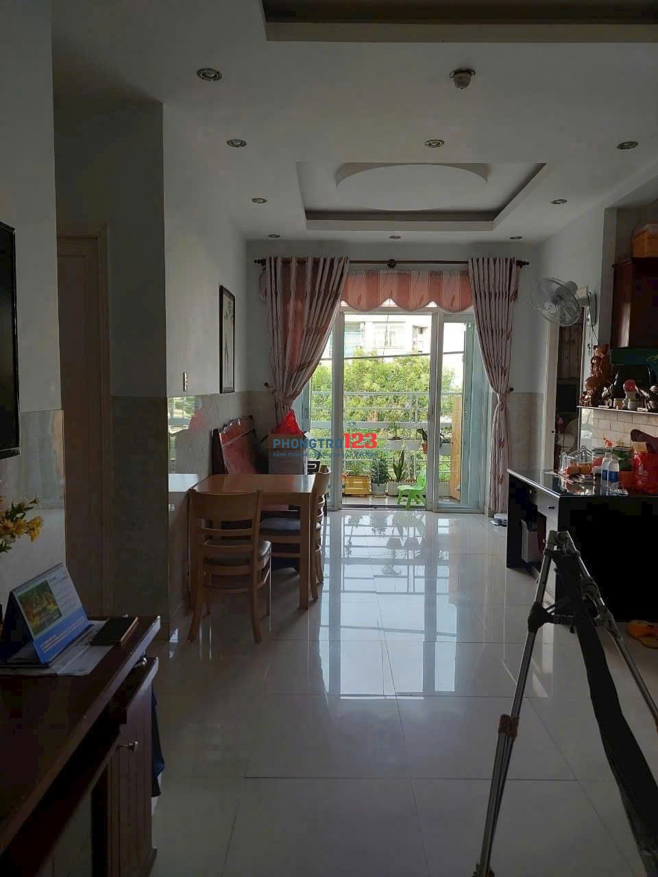 Chung cư SG Tower, Thoại Ngọc Hầu, TP: 2p ngủ, 80m2, 9tr, nội thất