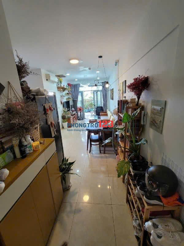 Chung cư SG Tower, Thoại Ngọc Hầu, TP: 2p ngủ, 80m2, 9tr, nội thất