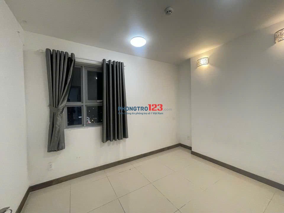 Chỉ 9tr căn hộ 79m2, 2p ngủ Chung cư Âu cơ, Tân Phú