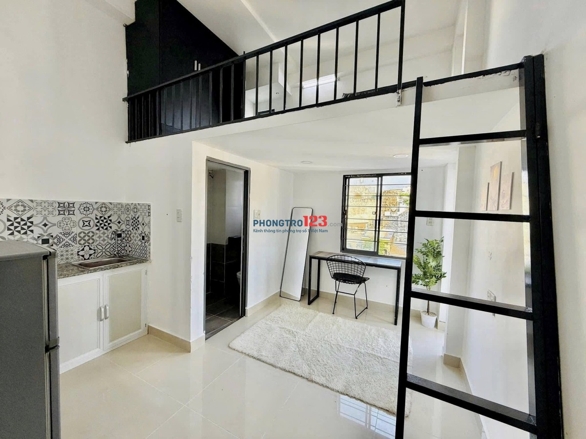 CHO THUÊ PHÒNG TRỌ GẦN CHỢ BÀ CHIỂU BAN CÔNG THOÁNG CÓ GÁC - NƠ TRANG LONG BÌNH THẠNH - 0334998413