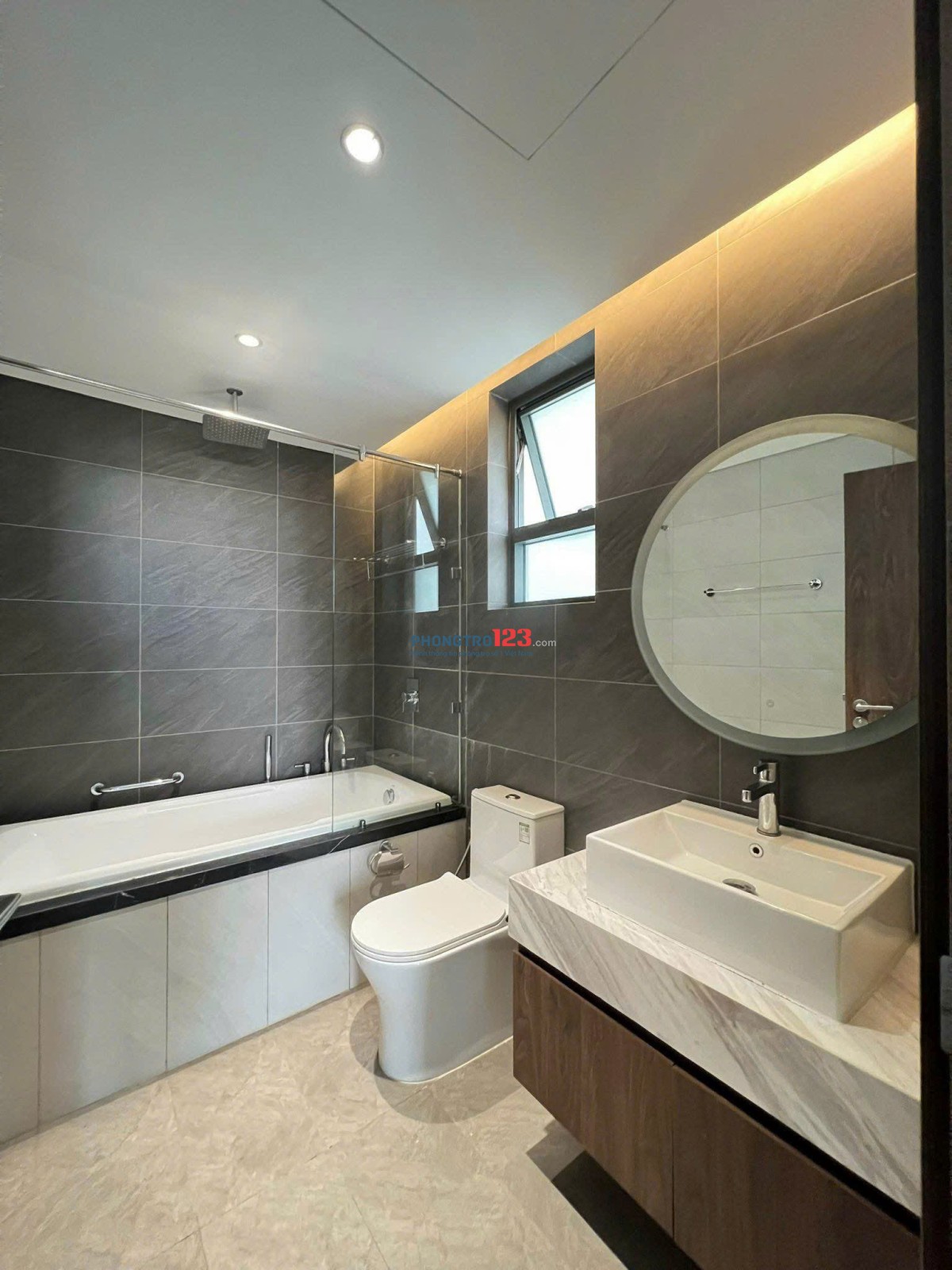 Chỉ 10tr5, Carillon 2, Trịnh Đình Thảo, TP, 115m2, Căn Góc, 2PN, Nhà mới.