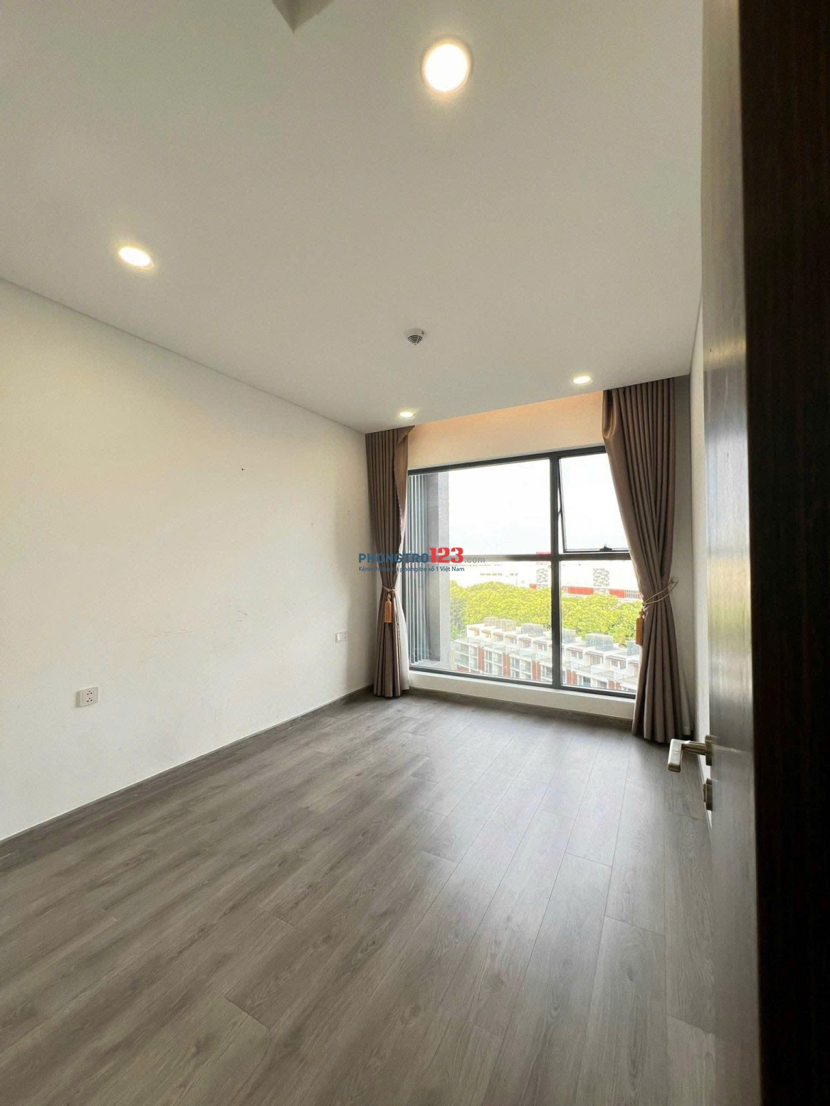 Chỉ 10tr5, Carillon 2, Trịnh Đình Thảo, TP, 115m2, Căn Góc, 2PN, Nhà mới.