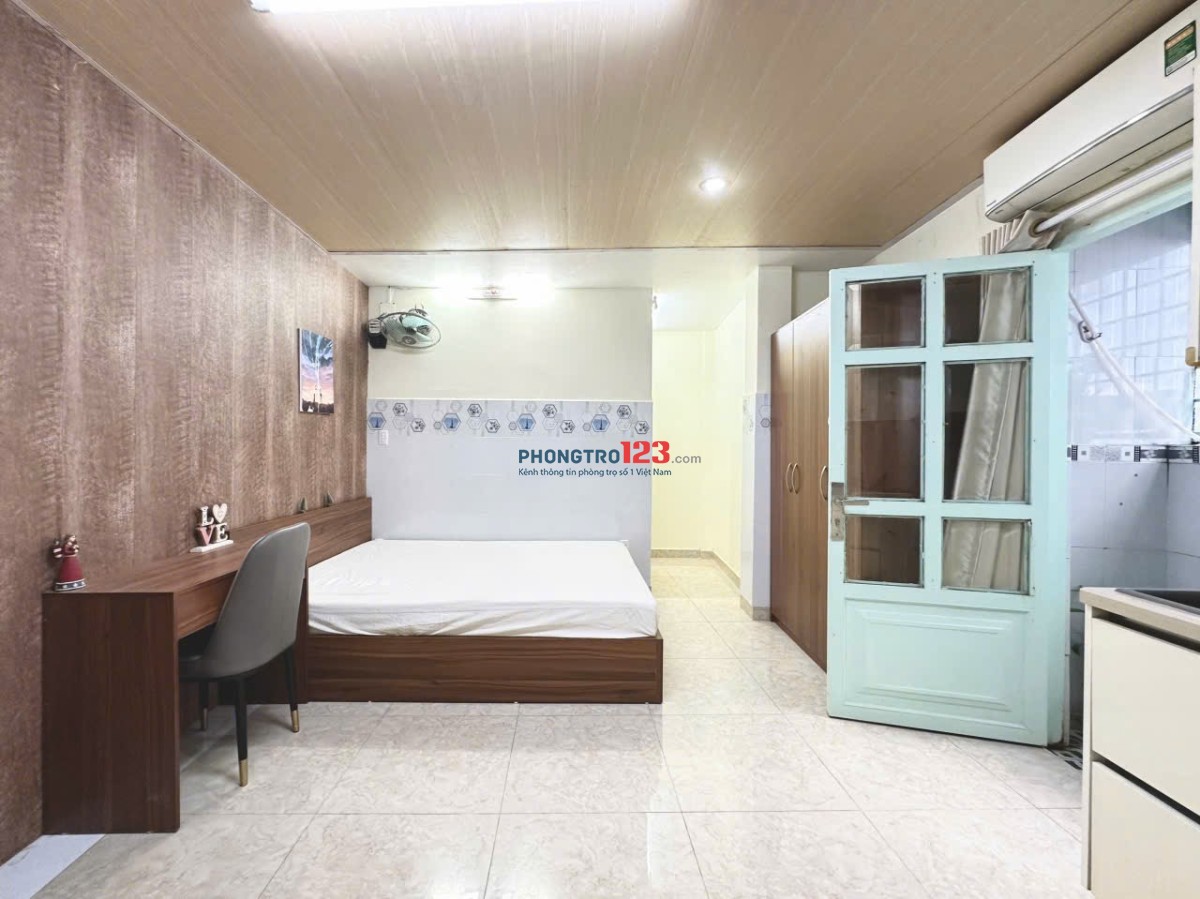 CĂN STUDIO GỖ ẤM CÚNG - CÓ HÚT MÙI, SÂN SAU - CMT8 QUẬN 3