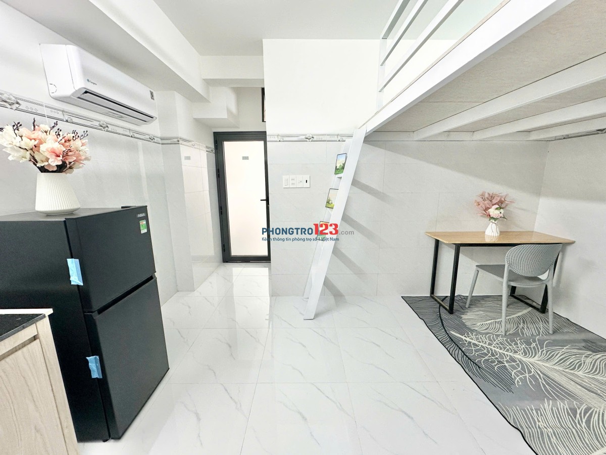 CHO THUÊ PHÒNG TRỌ - SẴN MÁY LẠNH - TỦ LẠNH - NGAY CÔNG VIÊN LÀNG HOA