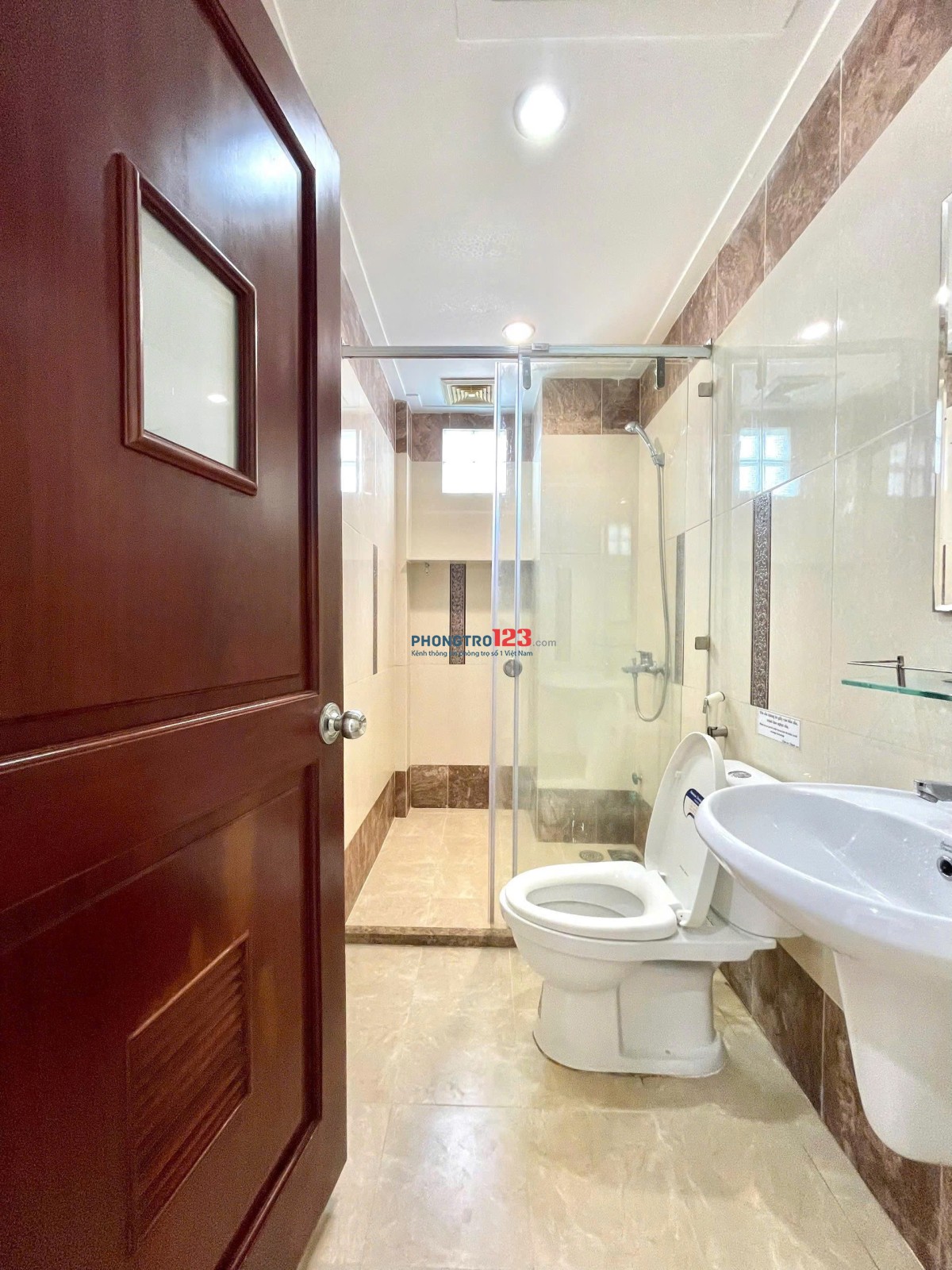  66A Nguyễn Cửu Vân – P17, Bình ThạnhTòa nhà thang máy, hầm để xe, vân tay 24/7