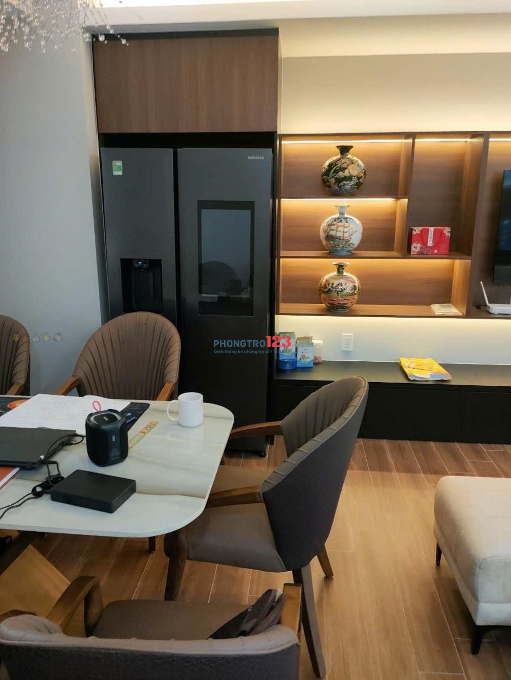 Căn hộ Oriental Plaza, Tân Phú căn 2p ngủ full nội thất giá 12,5tr