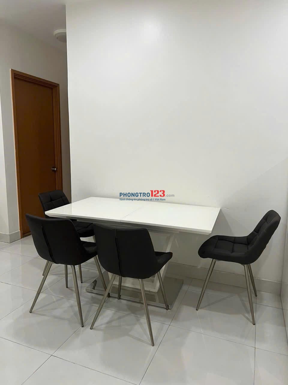 Căn hộ cao cấp C/c Miếu nổi-Bình Thạnh 1p ngủ, ban công giá 9tr/th