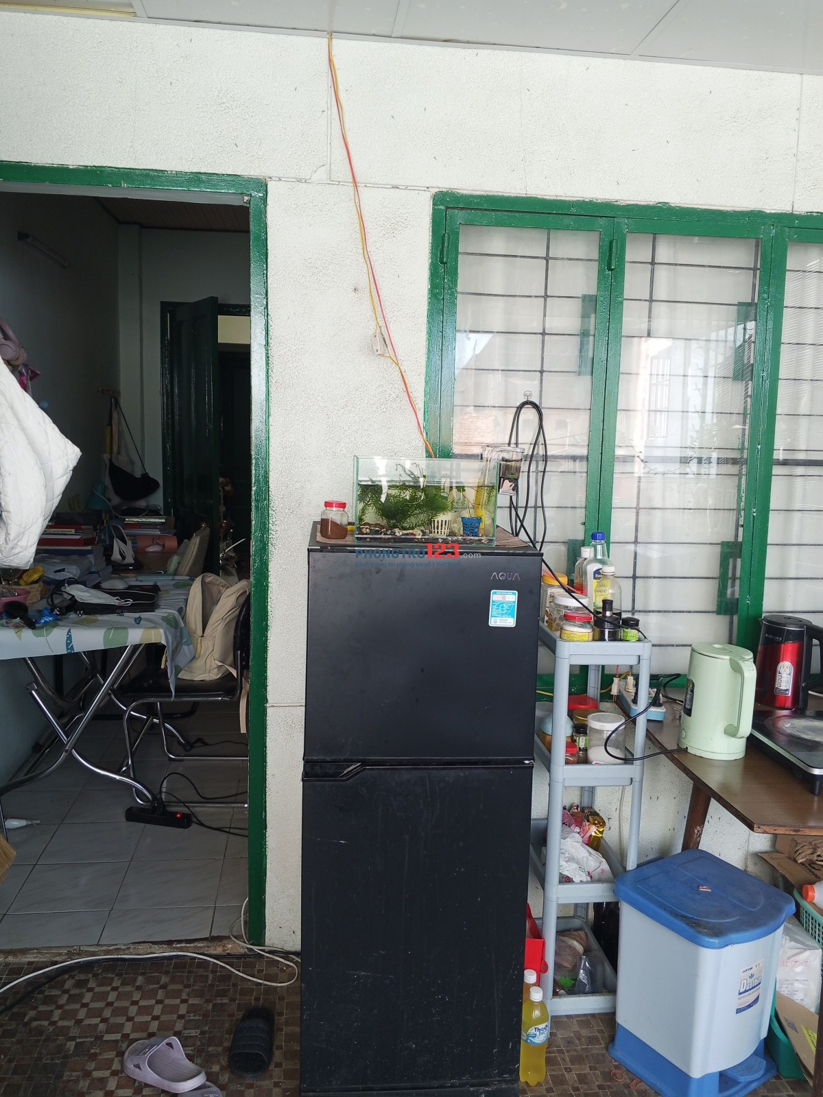 Cho thuê phòng rộng 40m2, bacon trồng cây, thoáng.