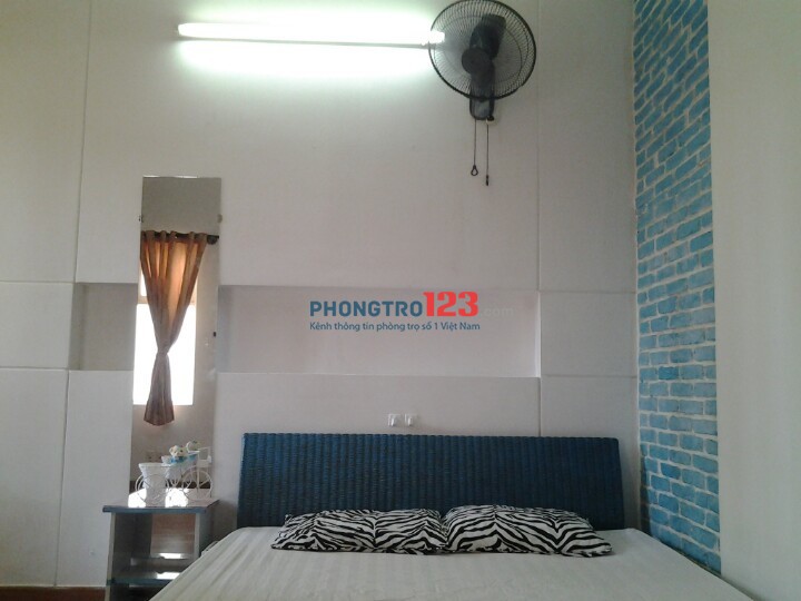 Phòng quận 10 dt 24 m2. đủ tiện nghi . 4tr/th