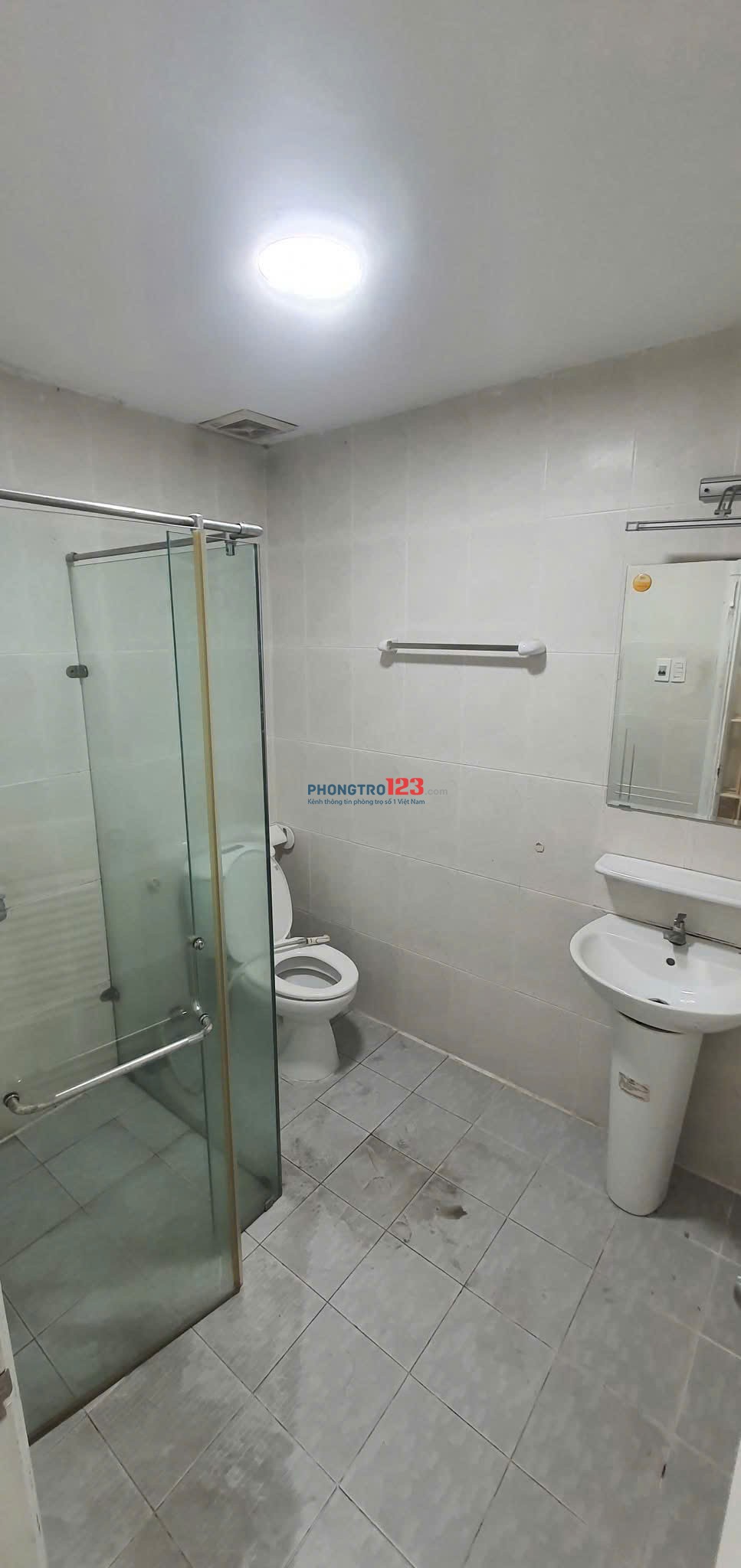 C/c Phú Thạnh,Nguyễn Sơn,Tân Phú: 117m2, 3PN, 2WC, 10tr5/th. Nhà trống.