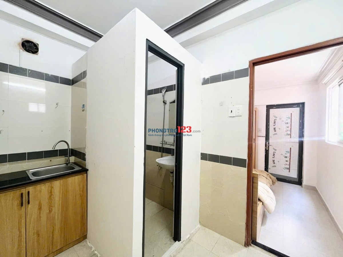 Phòng Phú Nhuận, đủ đồ - cửa sổ trời ngập ánh sáng, đẹp sạch