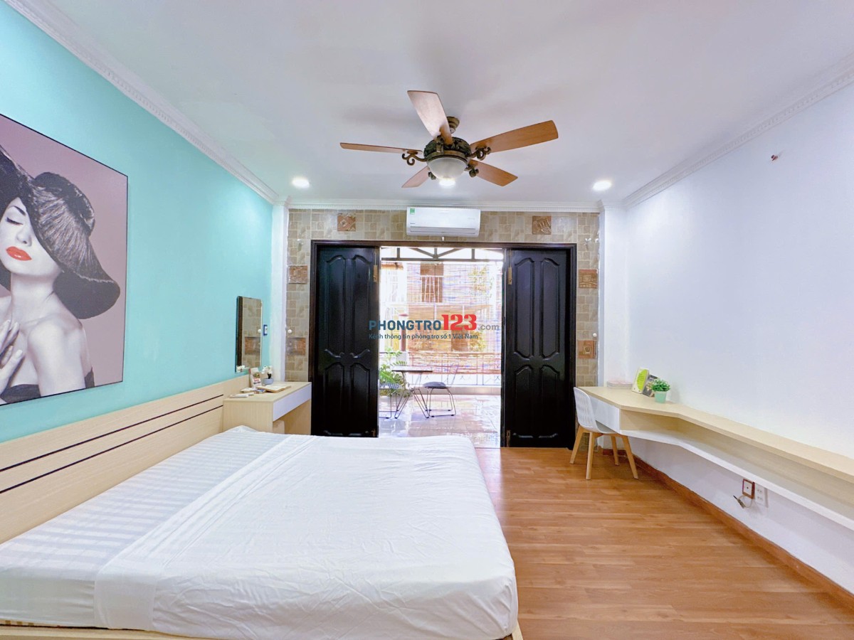 Cho thuê căn hộ full nội thất tách bếp có ban công Q1 - gần chợ Bến Thành, CV Tao Đàn,Đh UEH, Đh HUB