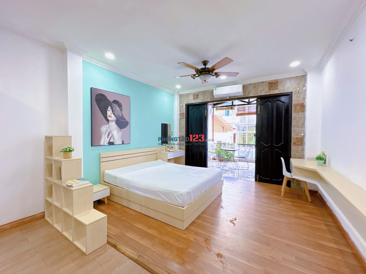 Cho thuê căn hộ full nội thất tách bếp có ban công Q1 - gần chợ Bến Thành, CV Tao Đàn,Đh UEH, Đh HUB