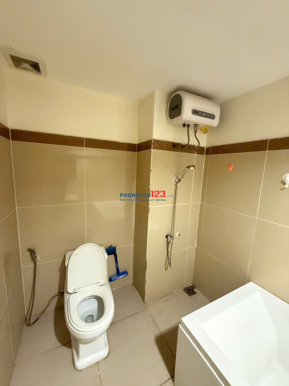 Phòng trọ Cc Era Đức Khải quận 7.có nội thất hoặc trống từ 1,7tr-4,5tr.đủ tiện nghi và dịch vụ.