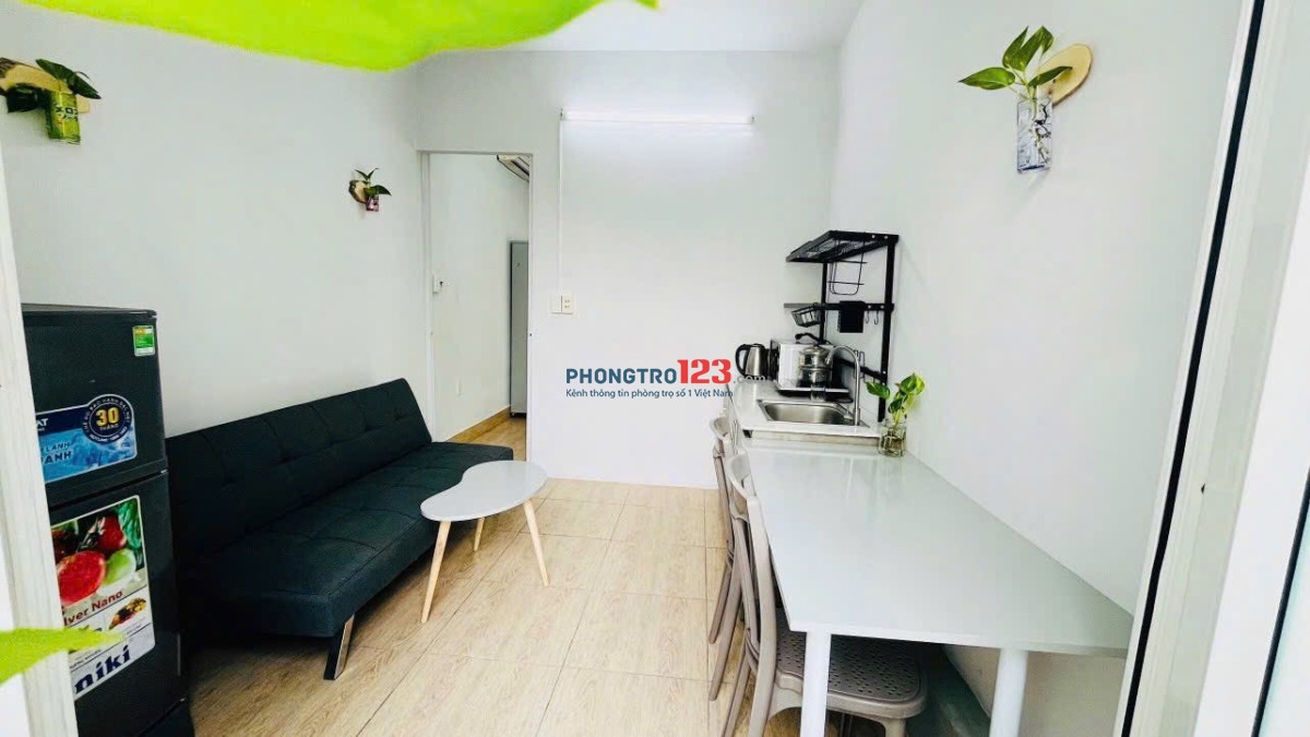 Cho thuê căn 1 phòng ngủ ban công nhận xe điện ở Trà Khúc Tân Bình gần sân bay cv Hoàng Văn Thụ