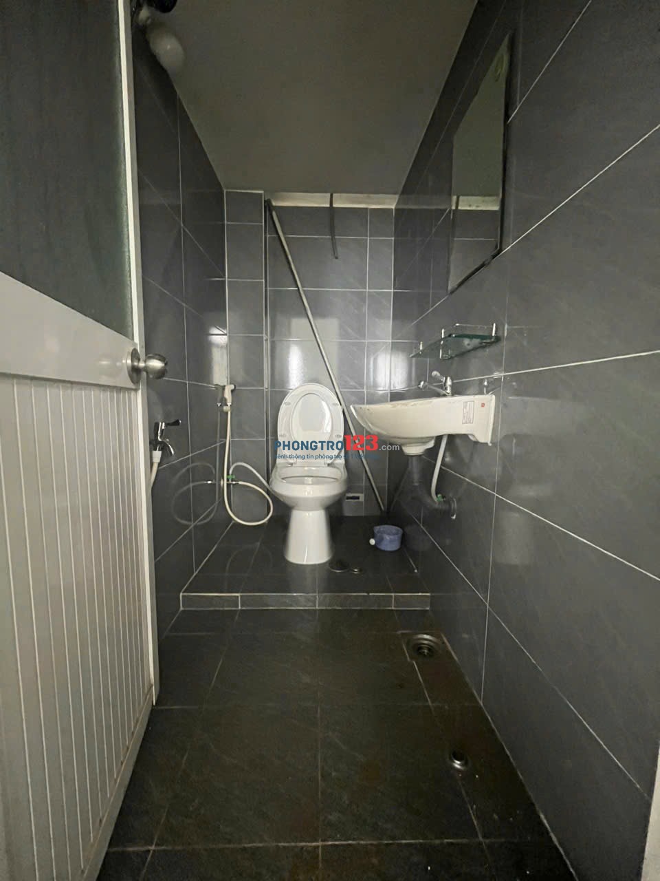 Cho thuê căn 1 phòng ngủ ban công nhận xe điện ở Trà Khúc Tân Bình gần sân bay cv Hoàng Văn Thụ