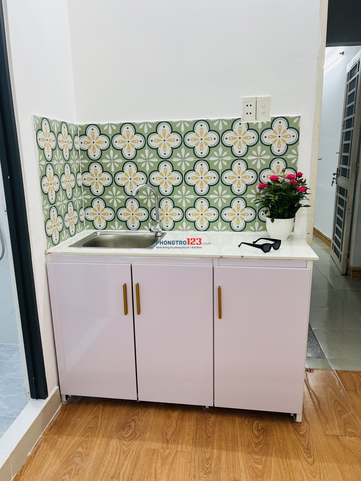 Nhà mới duplex bancon cửa sổ ở ngay