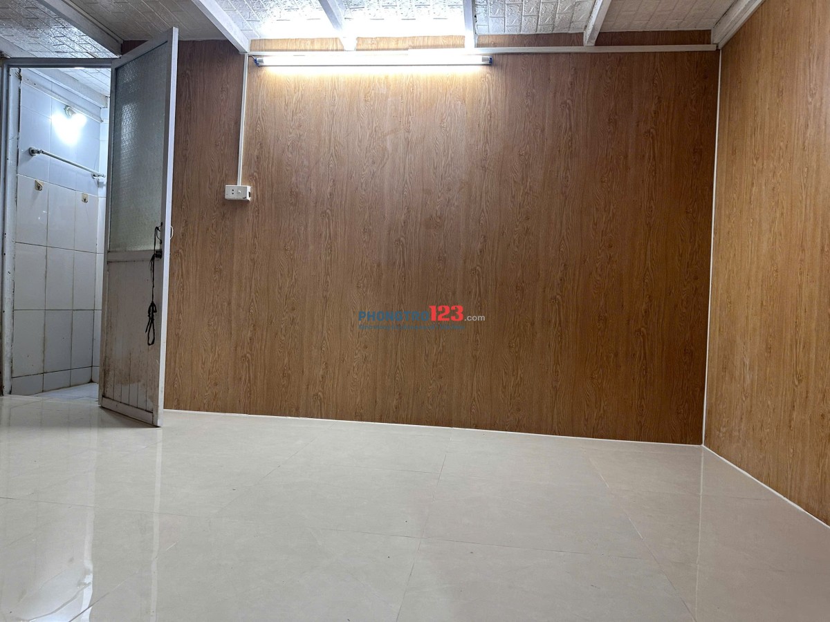 Nhà riêng chính chủ đủ đồ 60m/5tr có 3PN, có điều hoà, đủ tiện nghi, Điện nước giá Dân