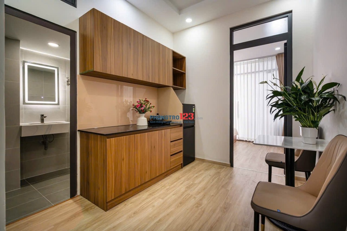 Căn hộ 1pn ban công máy giặt riêng rộng 40m2 gần sân bay tân sơn nhất, ga t3, lăng cha cả