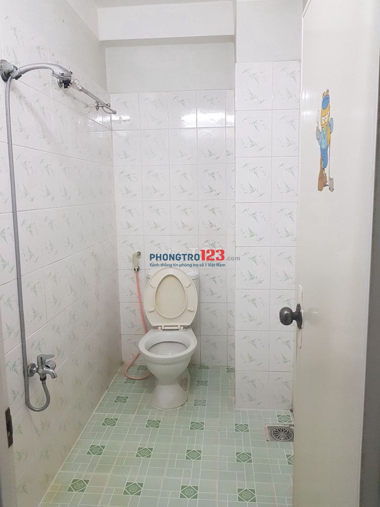 PHÒNG CHO THUÊ 3/71/5/1 THÀNH THÁI, P.14, Q.10. LH: 090 535 1627 (CÔ VÂN)