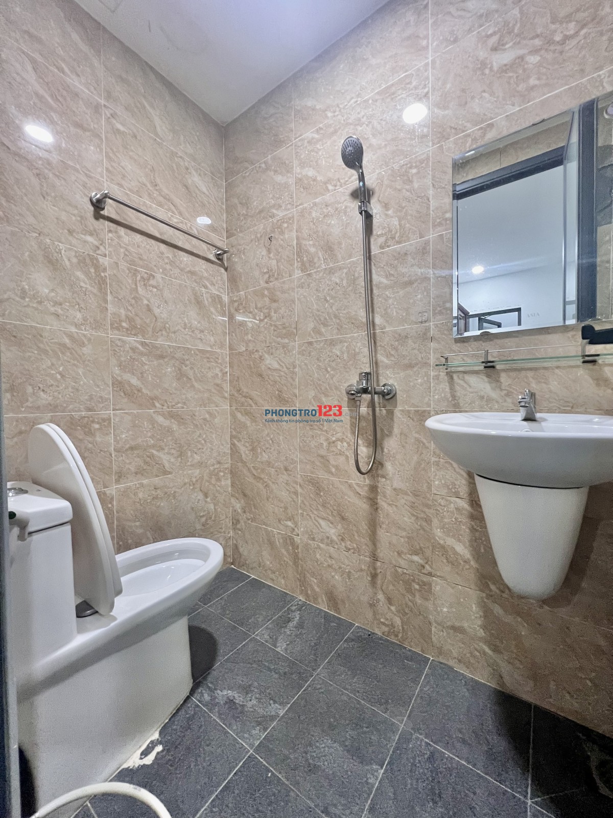 PHÒNG CAO CẤP, NỘI THẤT ĐẦY ĐỦ, CỬA SỔ THOÁNG TÂN SƠN NHÌ TÂN PHÚ