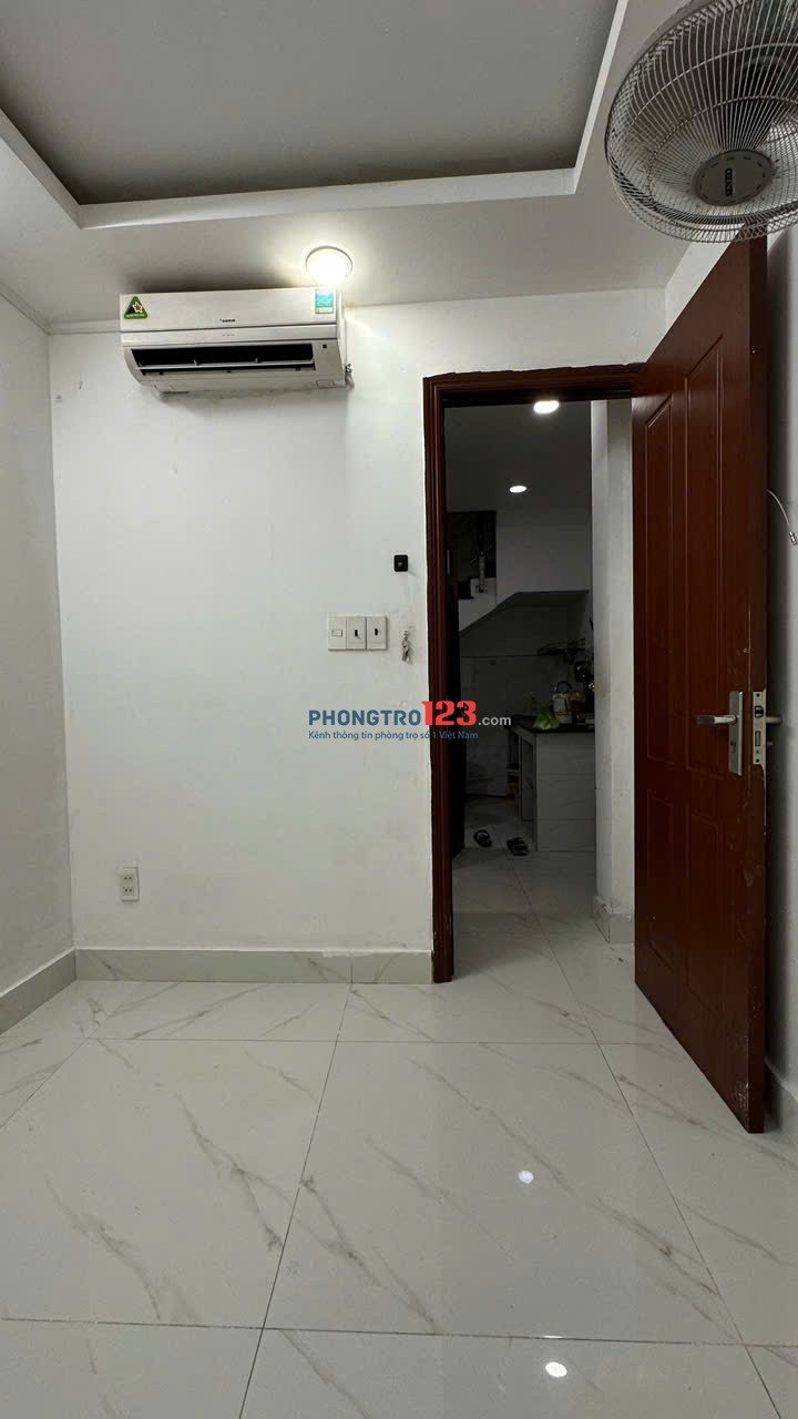 Phòng Mới 100% ngay trung tâm quận 3