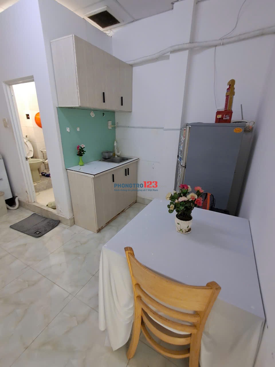 Phòng Trọ Tách Bếp Riêng Biệt Phòng Ngủ - Cửa Sổ - 35m2 - Ngay Cầu Kiệu - ĐH ISB - Chợ Tân Định