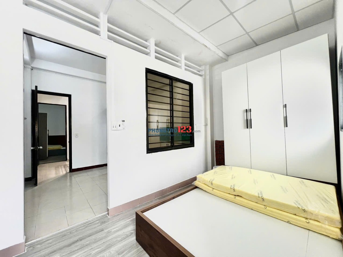 Phòng Trọ 1 Phòng Ngủ - Tách Bếp - Ban Công - Mới Tinh 100% - 40m2 - Gần Đại Học Kiến Trúc