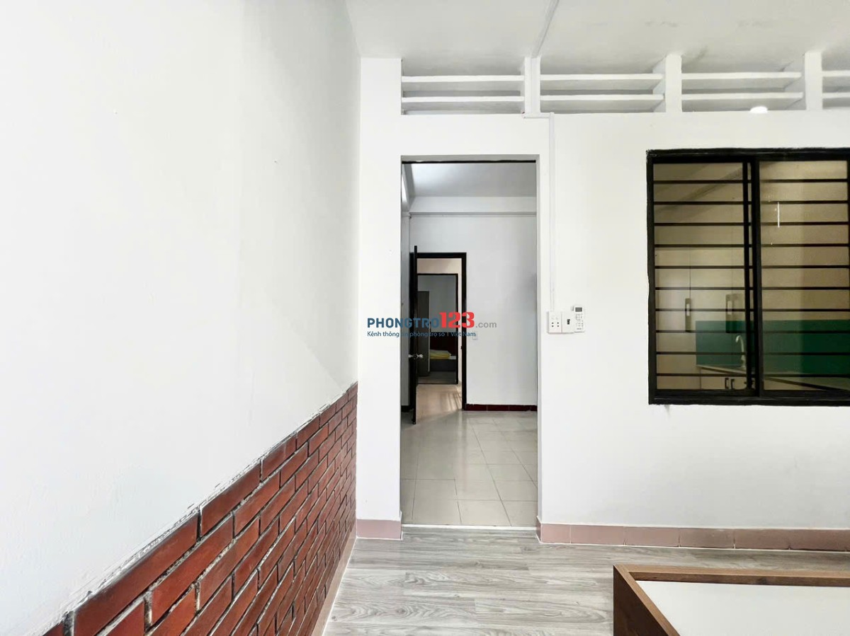 Phòng Trọ 1 Phòng Ngủ - Tách Bếp - Ban Công - Mới Tinh 100% - 40m2 - Gần Đại Học Kiến Trúc