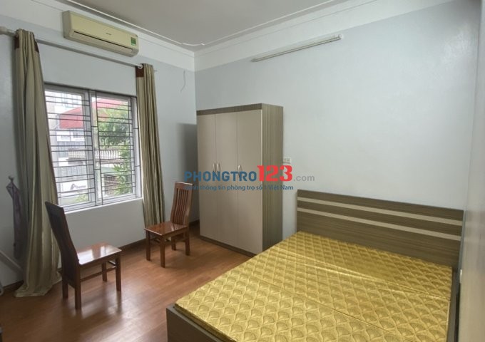 Cho thuê phòng Tầng 3 tại Số 98 ngõ 116 Phan Kế Bính, Cống Vị, Ba Đình. Chỉ 4tr