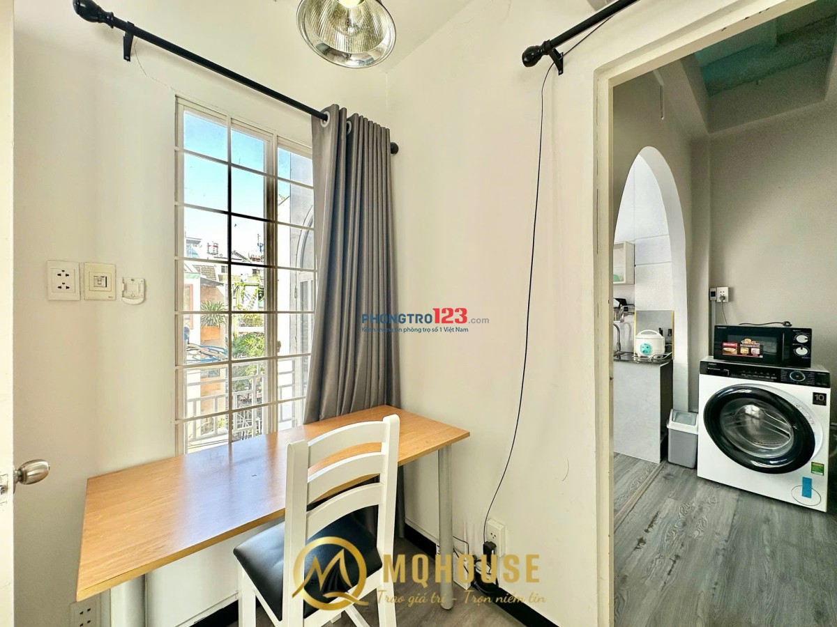 Căn Hộ 1Pn 55m2 balcony máy giặt riêng cửa sổ trời, dọn phòng hằng tuần Nhà thờ Đức Bà, Bason