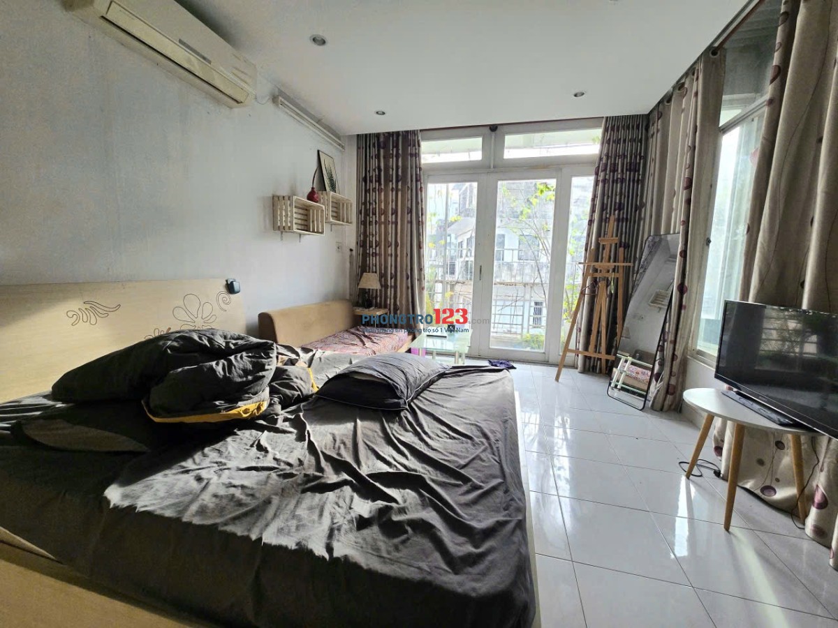 Trọ quận 1 gần Bùi Viên, Chợ Bến Thành, VLU. Full nội thất, ban công to cho nuôi pet