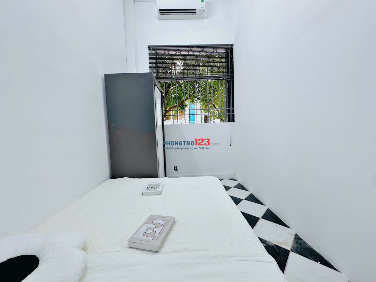 Căn hộ 2pn mới tinh - Full nội thất - có cửa sổ trời, ban công cực thoáng