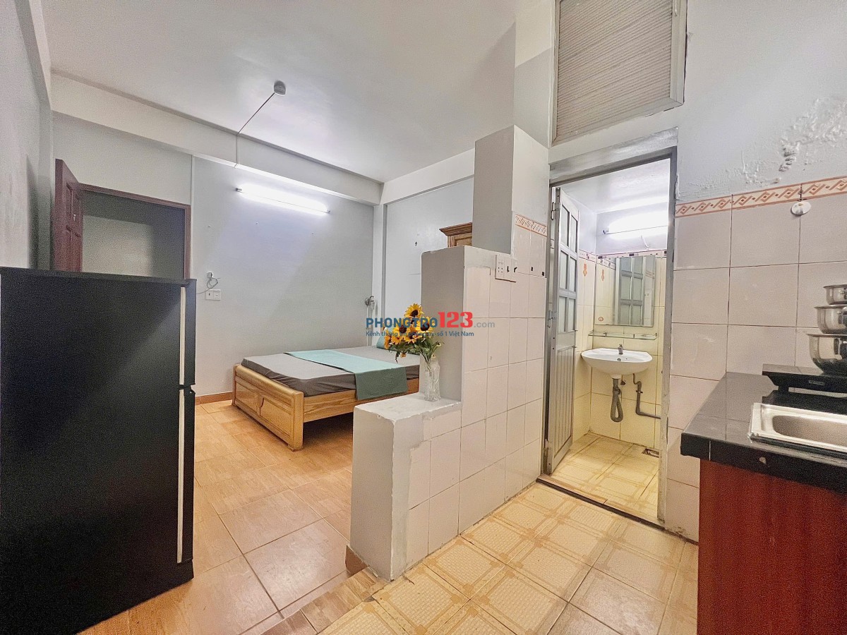 PHÒNG 25m2 FULL TIỆN NGHI NGUYỄN THỊ THẬP GẦN CHỢ TÂN MỸ