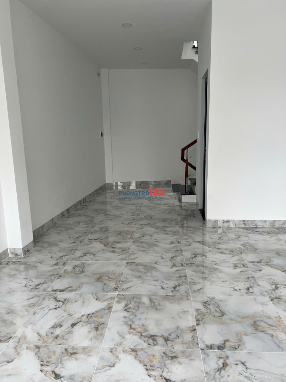 CHO THUÊ NHÀ NGUYÊN CĂN NGAY MỚI XÂY DỰNG 100% ĐƯỜNG LÊ VĂN VIỆT